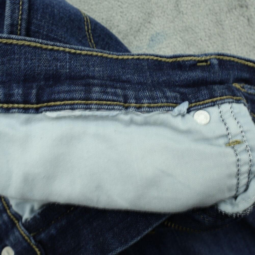 Levi's 314 Jeans Women's Size 30 Mid-Rise Shaping Straight Denim 29.5" Inseam - Picture 2 of 16